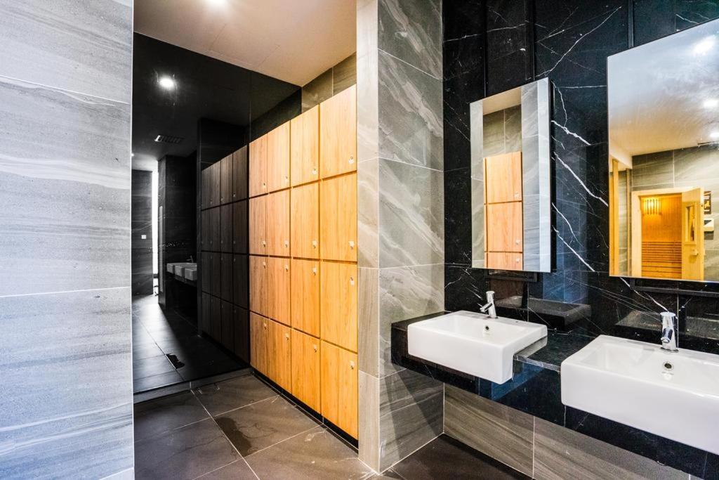 Apartment Imperio - Private Jacuzzi With Seacityview With Wifi Malacca